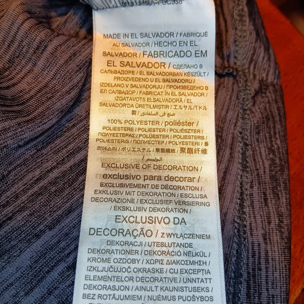 Nike Womens Dri-Fit Seattle Mariners City Connect Shirt - Picture 5 of 5